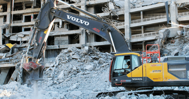 Come scegliere escavatore demolizione